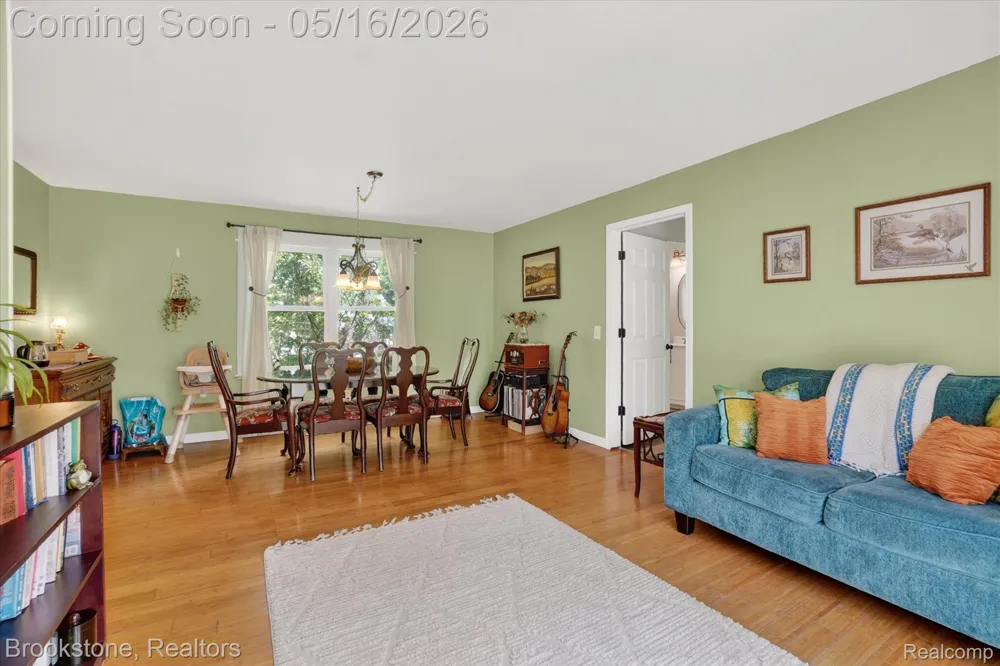 1331 Wolf Court East Lansing City, MI 48823