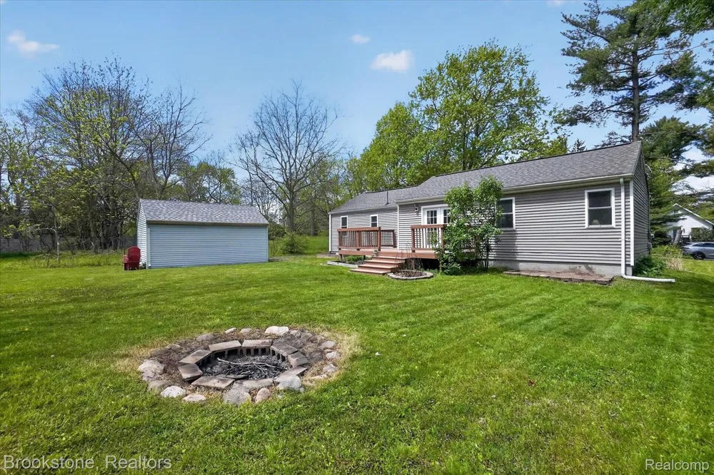 1331 Wolf Court East Lansing City, MI 48823
