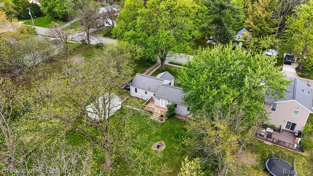 1331 Wolf Court East Lansing City, MI 48823