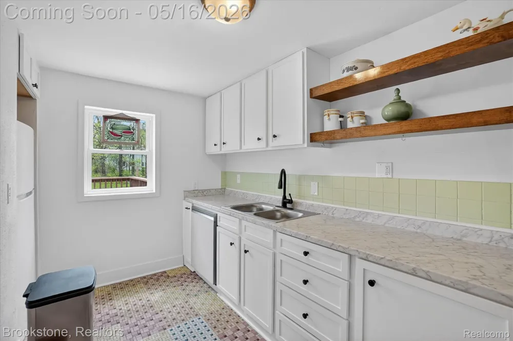1331 Wolf Court East Lansing City, MI 48823
