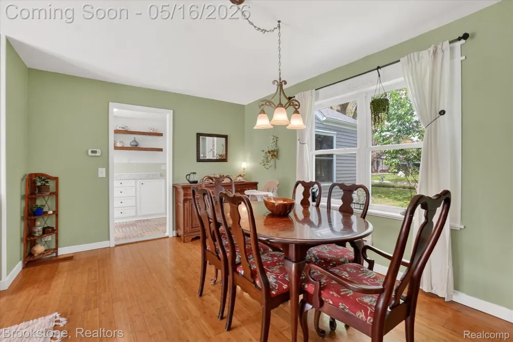 1331 Wolf Court East Lansing City, MI 48823