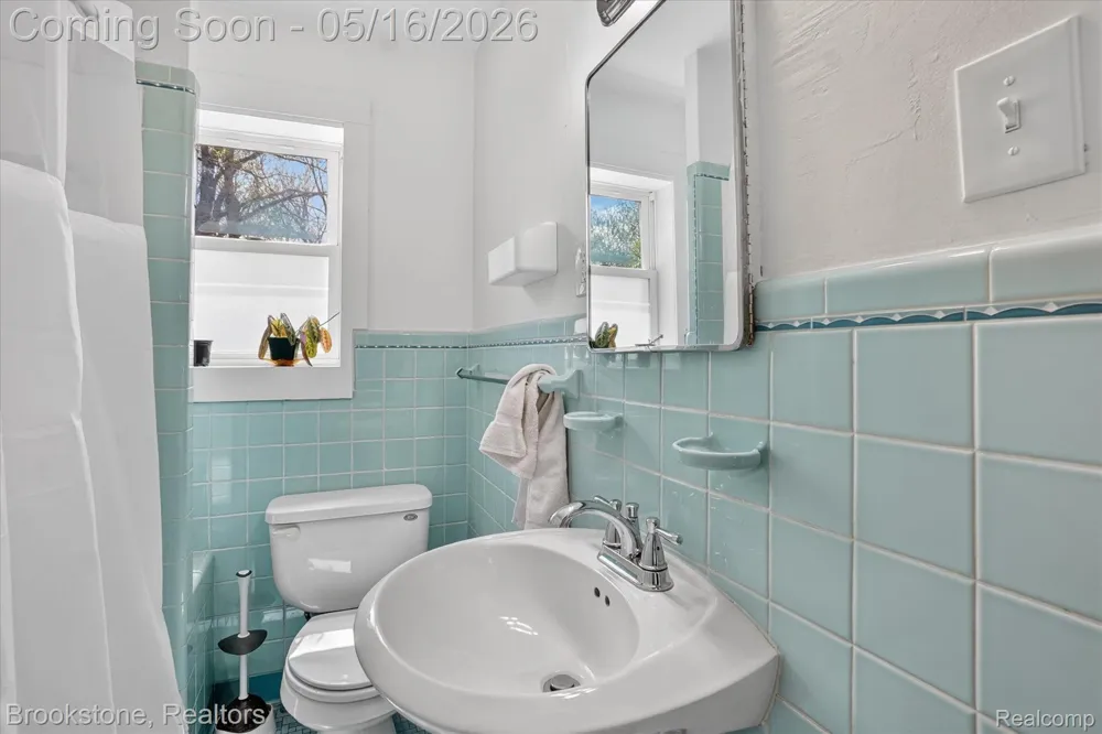 1331 Wolf Court East Lansing City, MI 48823