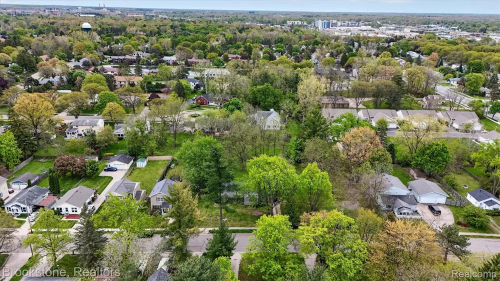 1331 Wolf Court East Lansing City, MI 48823