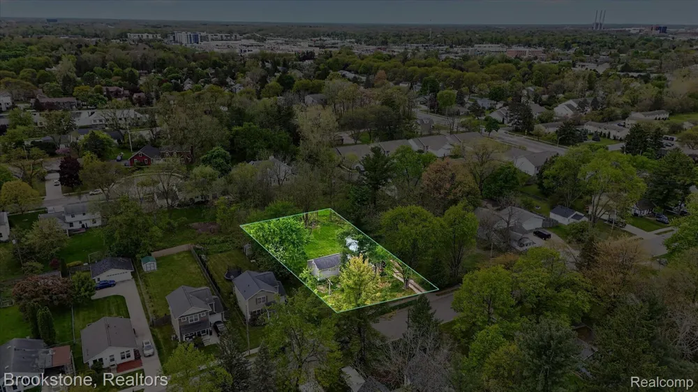 1331 Wolf Court East Lansing City, MI 48823
