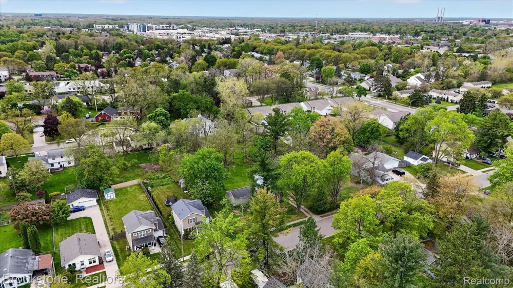 1331 Wolf Court East Lansing City, MI 48823