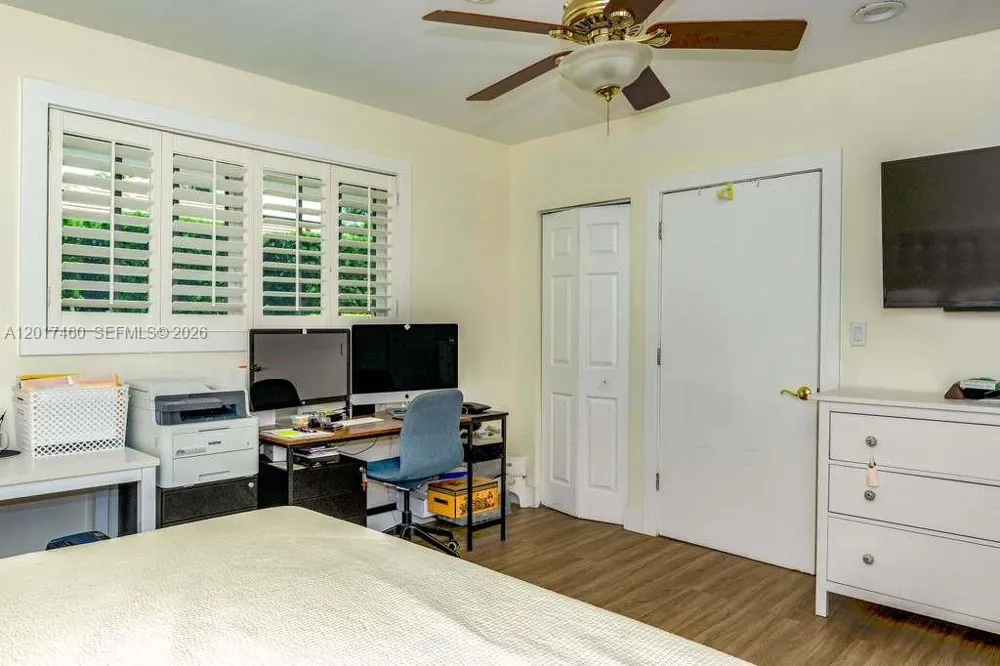 15761 Turnberry Dr Miami Lakes, FL 33014