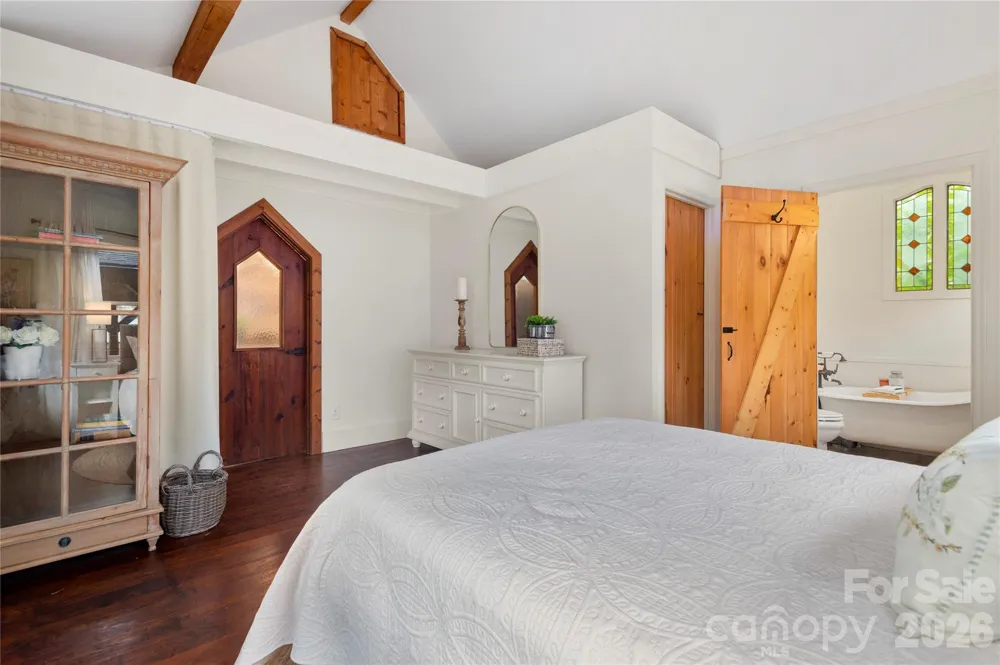 528 Padgettown Road Black Mountain, NC 28711