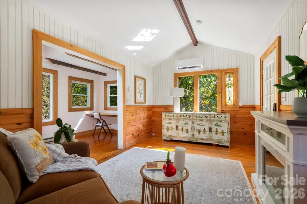 528 Padgettown Road Black Mountain, NC 28711