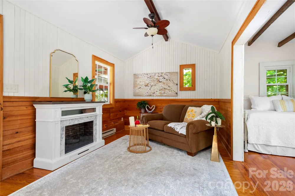 528 Padgettown Road Black Mountain, NC 28711