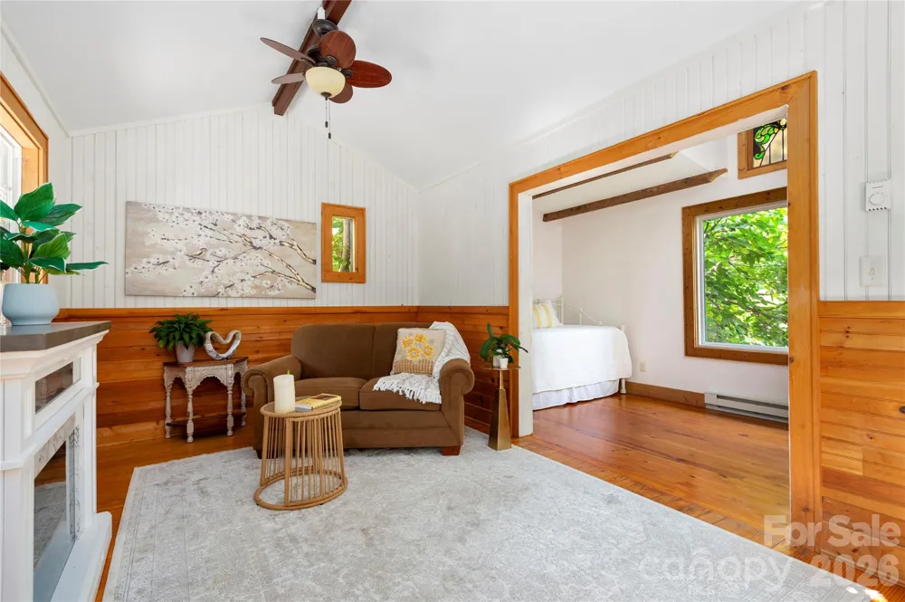 528 Padgettown Road Black Mountain, NC 28711