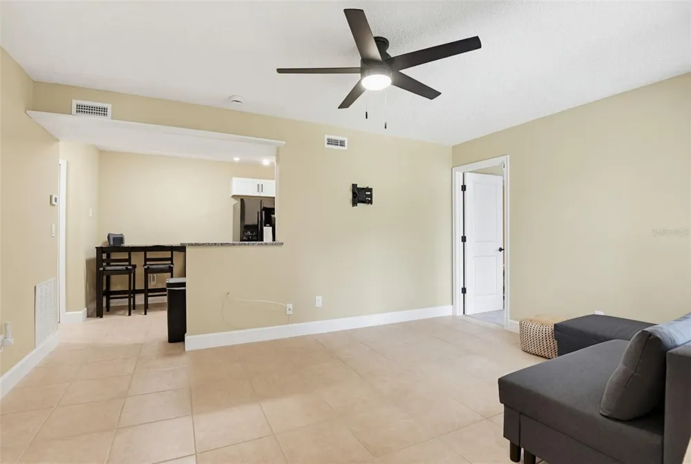 1600 BIG TREE ROAD #G3 South Daytona, FL 32119
