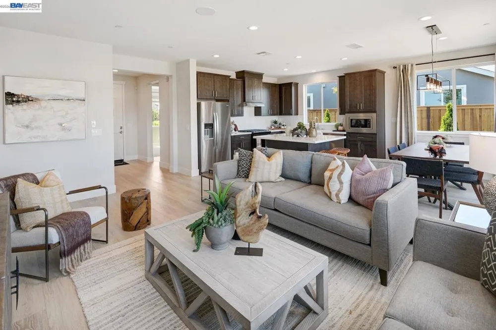 1306 Parkcrest Circle Manteca, CA 95336