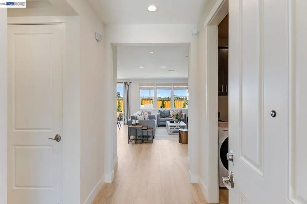 1306 Parkcrest Circle Manteca, CA 95336