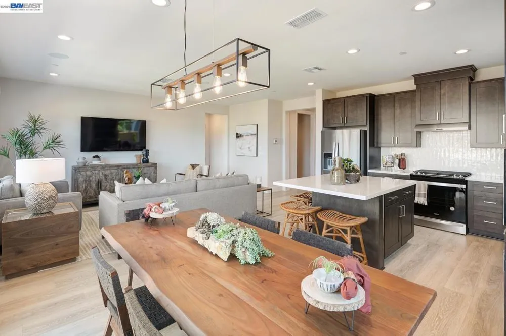 1306 Parkcrest Circle Manteca, CA 95336