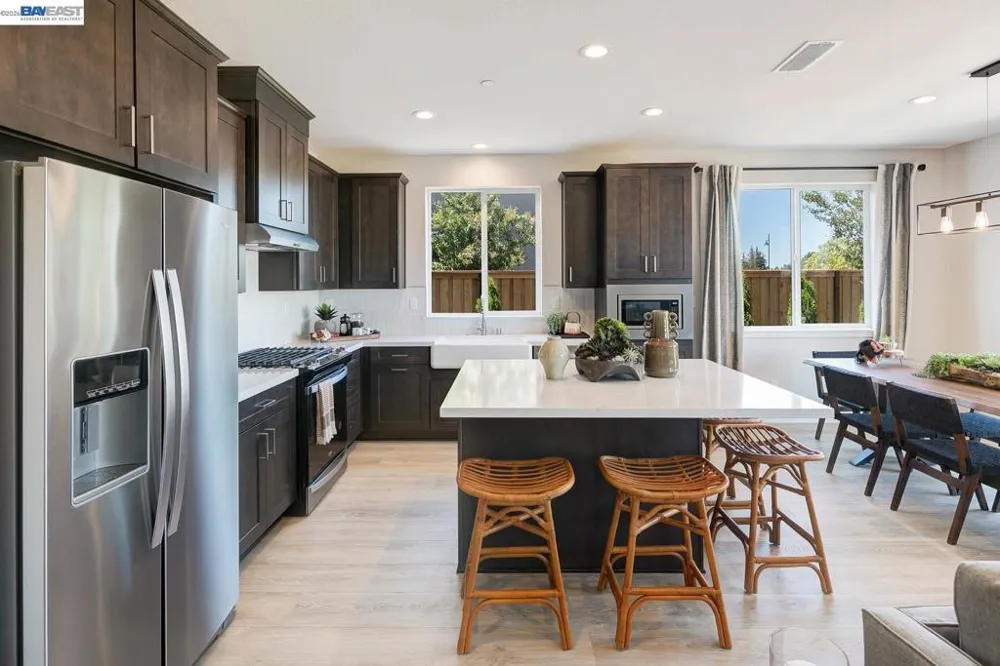 1306 Parkcrest Circle Manteca, CA 95336