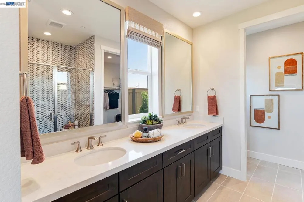 1306 Parkcrest Circle Manteca, CA 95336