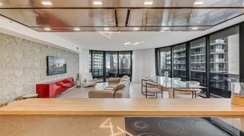 1000 Brickell Plz #3002