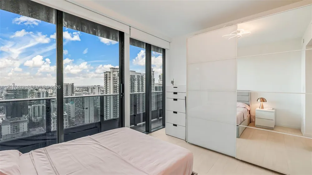 1000 Brickell Plz #3002 Miami, FL 33131