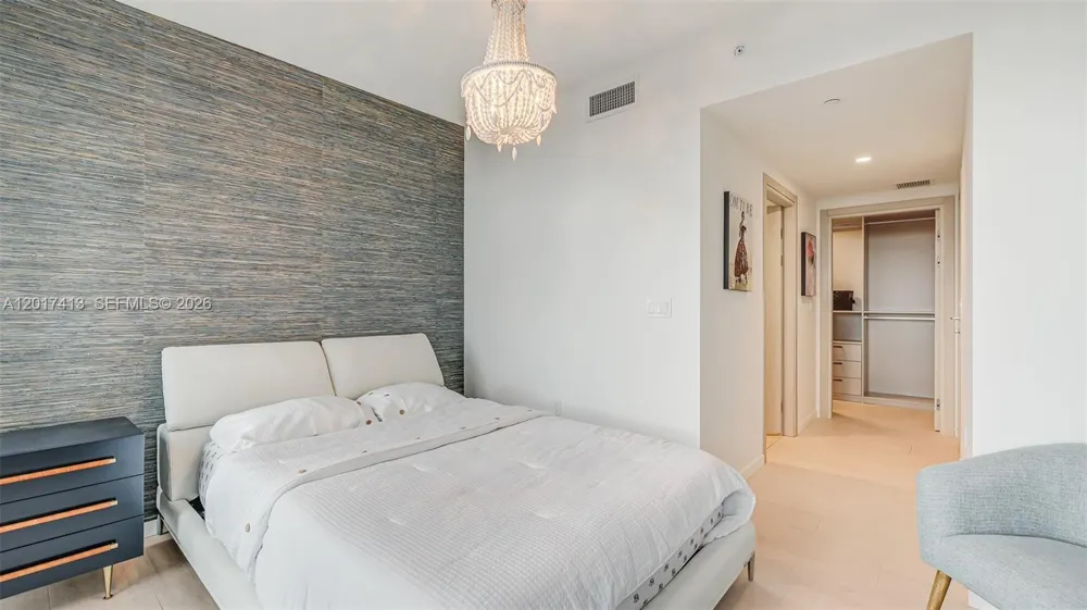 1000 Brickell Plz #3002 Miami, FL 33131