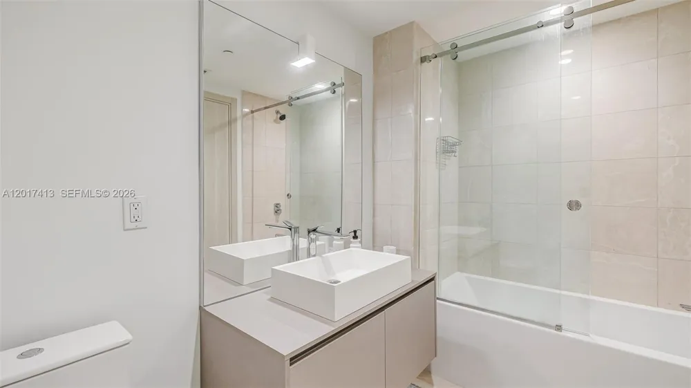 1000 Brickell Plz #3002 Miami, FL 33131
