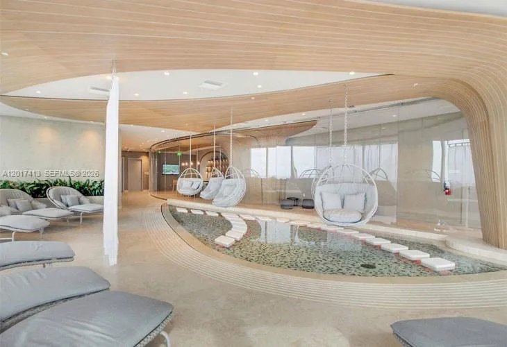 1000 Brickell Plz #3002 Miami, FL 33131