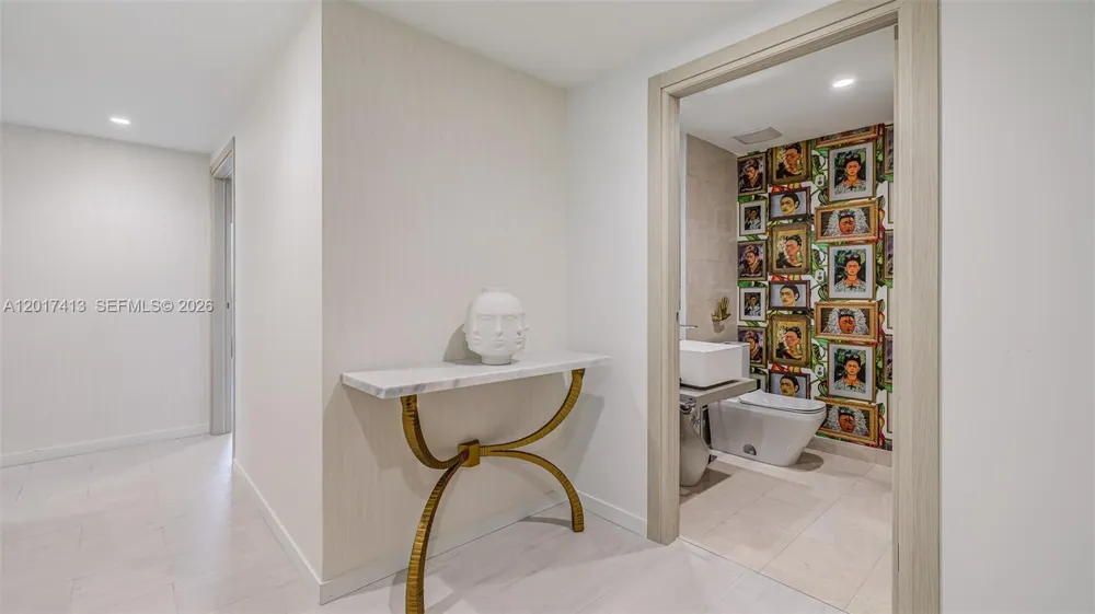 1000 Brickell Plz #3002 Miami, FL 33131