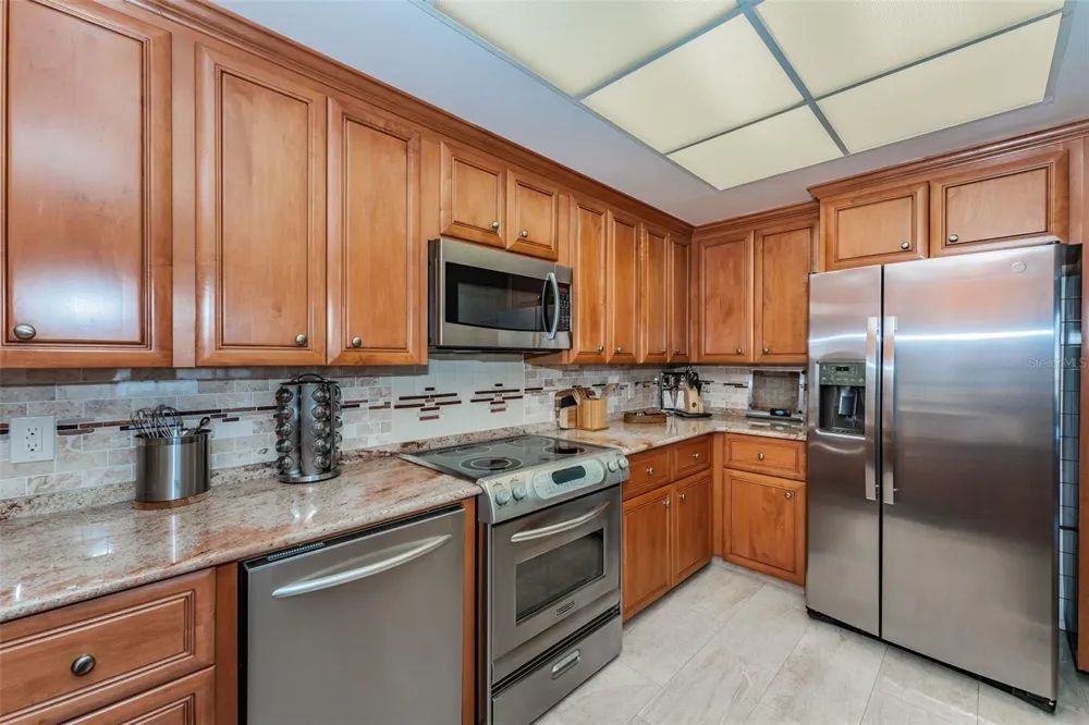 6 BELLEVIEW BOULEVARD #306 Belleair, FL 33756
