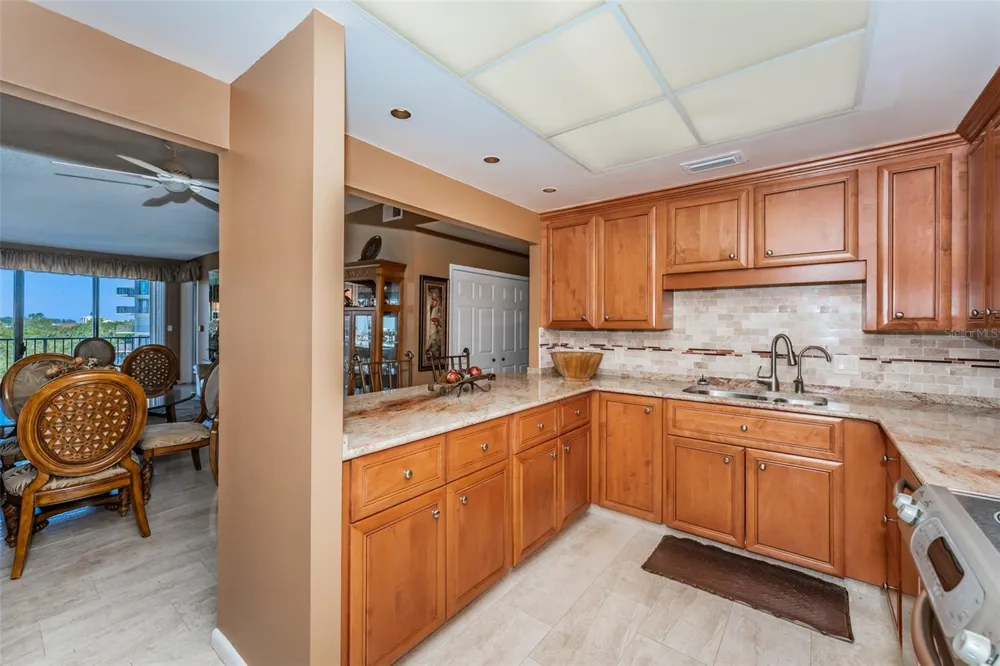 6 BELLEVIEW BOULEVARD #306 Belleair, FL 33756