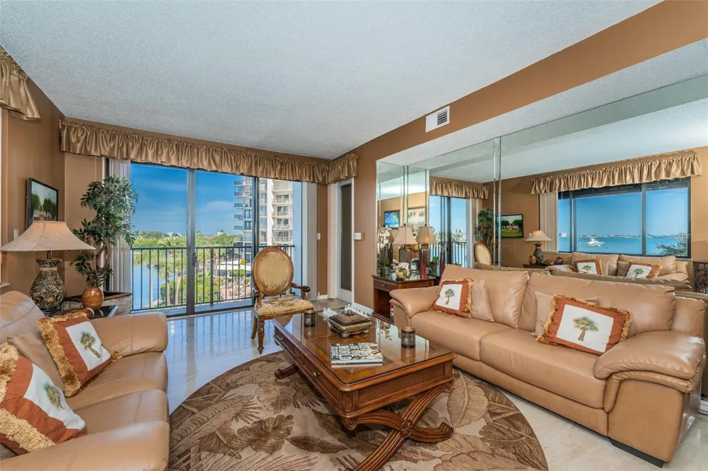 6 BELLEVIEW BOULEVARD #306 Belleair, FL 33756