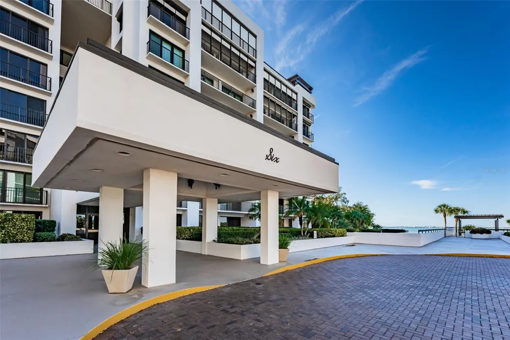 6 BELLEVIEW BOULEVARD #306 Belleair, FL 33756