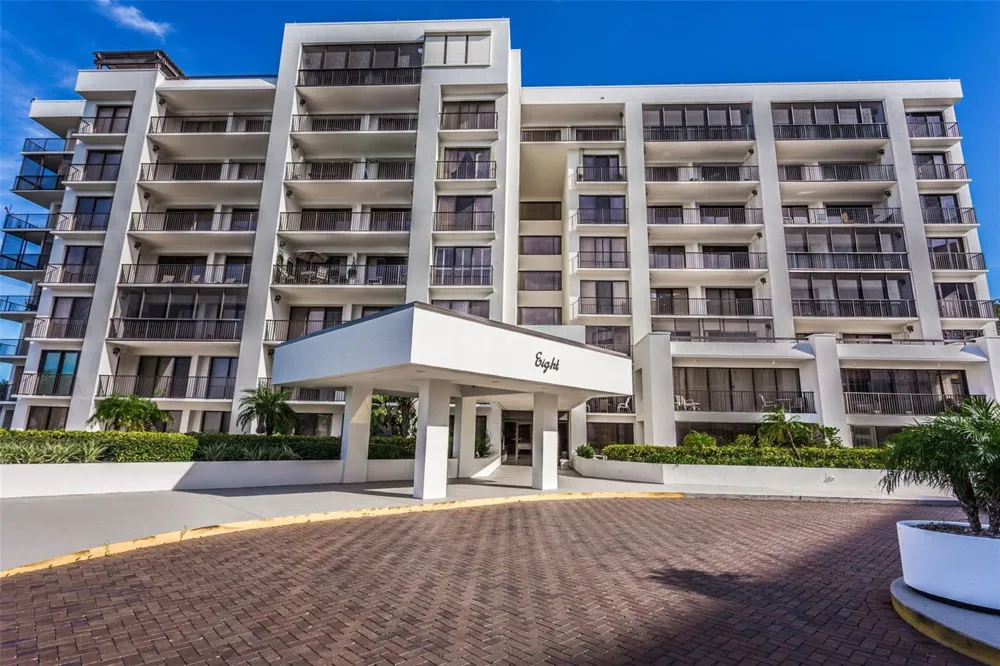 6 BELLEVIEW BOULEVARD #306 Belleair, FL 33756