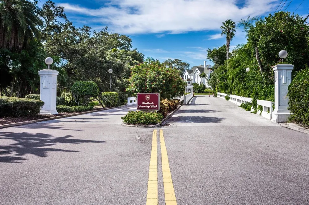 6 BELLEVIEW BOULEVARD #306 Belleair, FL 33756