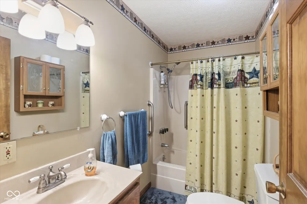 4618 W Harvest Lane Bloomington, IN 47404