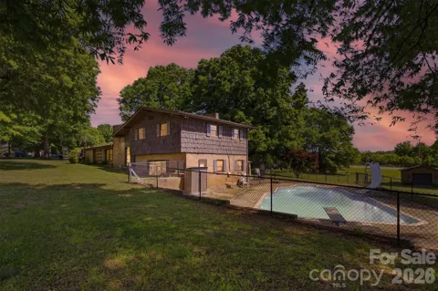 3634 Brookwood Drive
