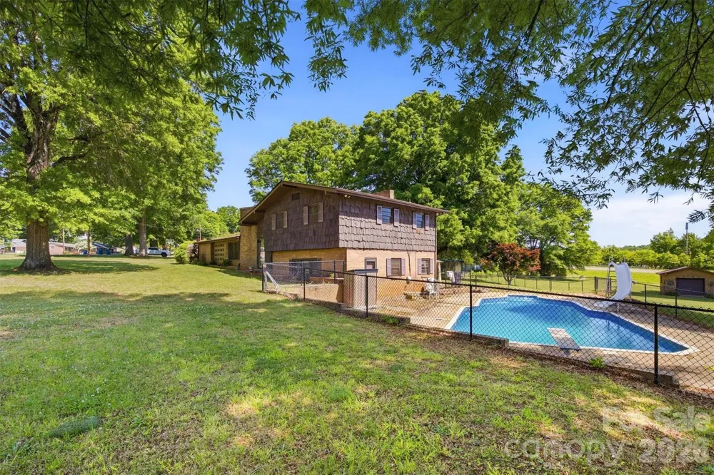 3634 Brookwood Drive Maiden, NC 28650