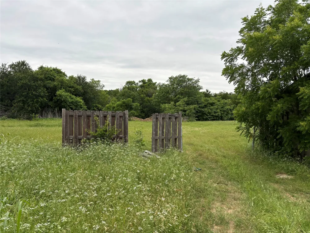 4621 Lake Park Drive The Colony, TX 75056