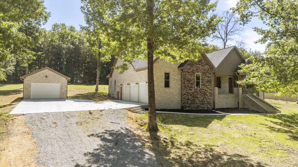 621 Bradley Ln Bath Springs, TN 38311