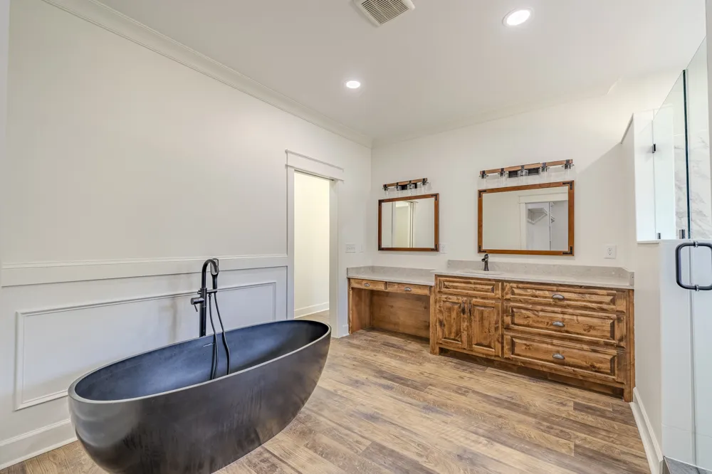 621 Bradley Ln Bath Springs, TN 38311