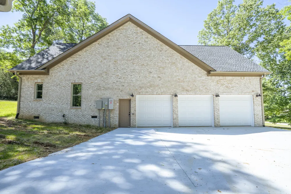 621 Bradley Ln Bath Springs, TN 38311