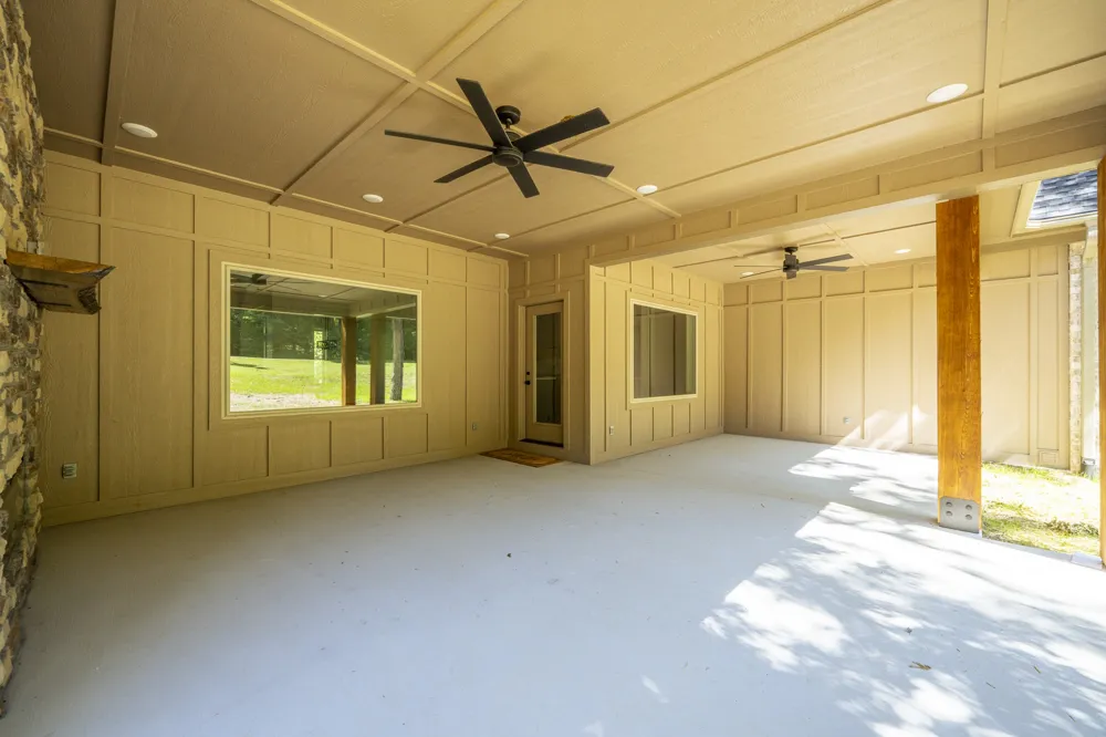 621 Bradley Ln Bath Springs, TN 38311