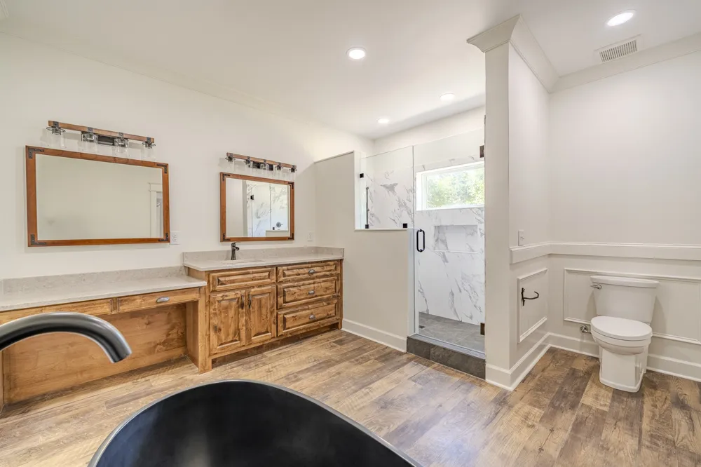 621 Bradley Ln Bath Springs, TN 38311