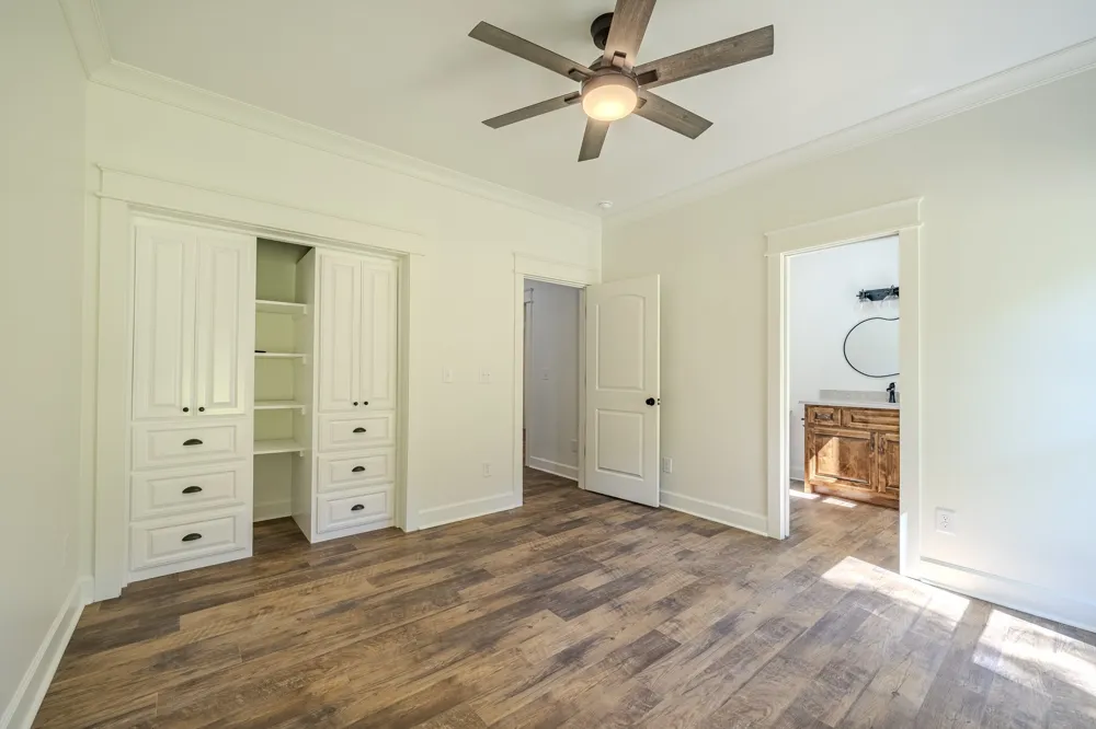 621 Bradley Ln Bath Springs, TN 38311