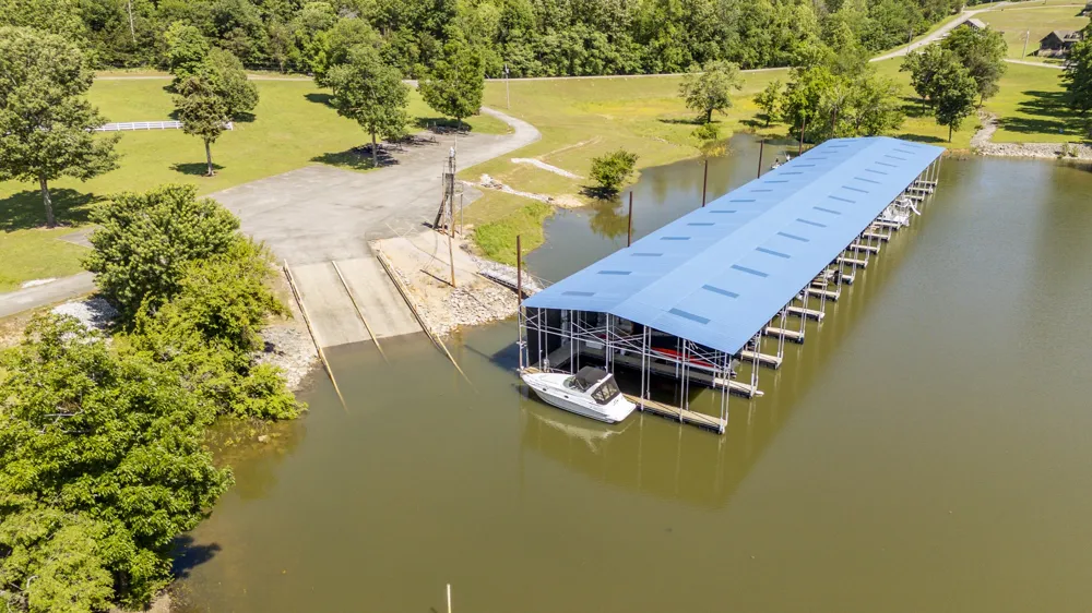 621 Bradley Ln Bath Springs, TN 38311