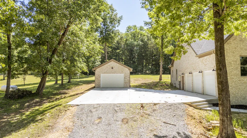 621 Bradley Ln Bath Springs, TN 38311