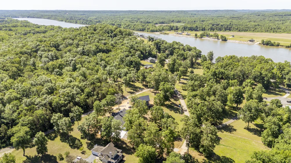 621 Bradley Ln Bath Springs, TN 38311