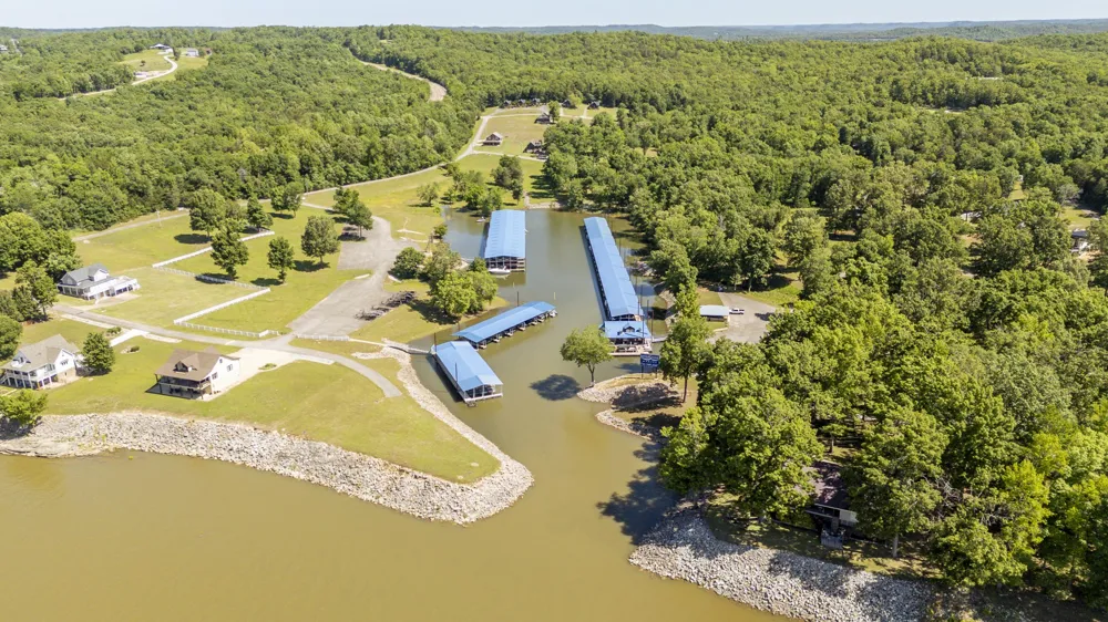 621 Bradley Ln Bath Springs, TN 38311
