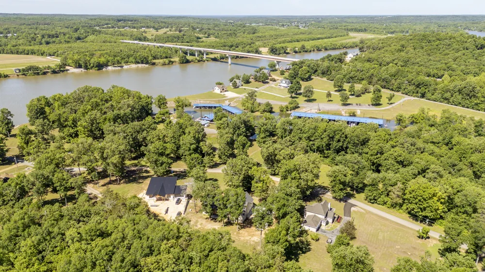 621 Bradley Ln Bath Springs, TN 38311