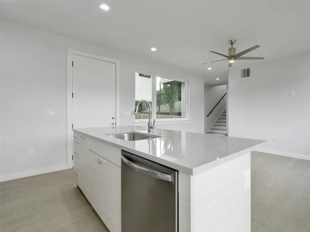 313 Blackson Avenue #B Austin, TX 78752
