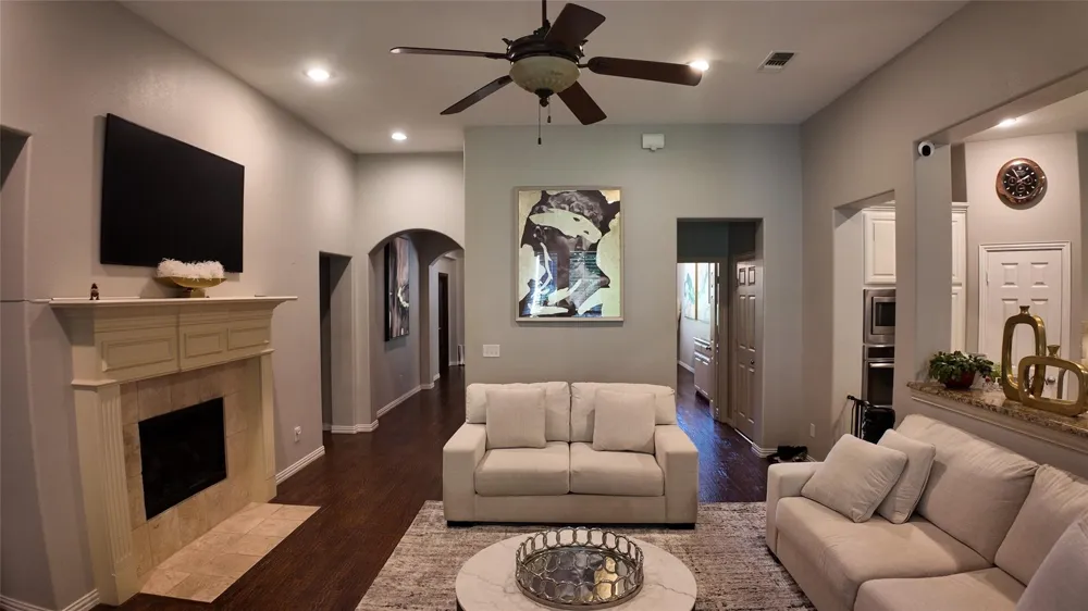 1005 Grandbury Street #A Cleburne, TX 76033