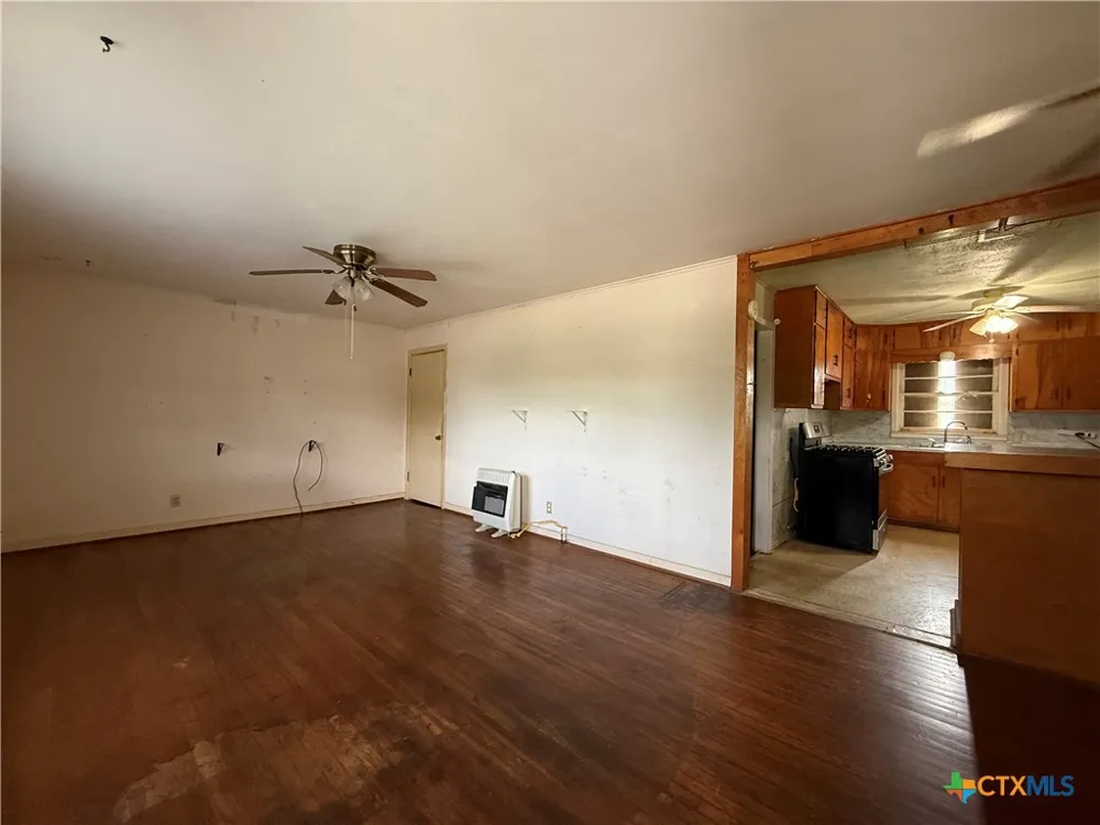 105 Sanders Street Palacios, TX 77465